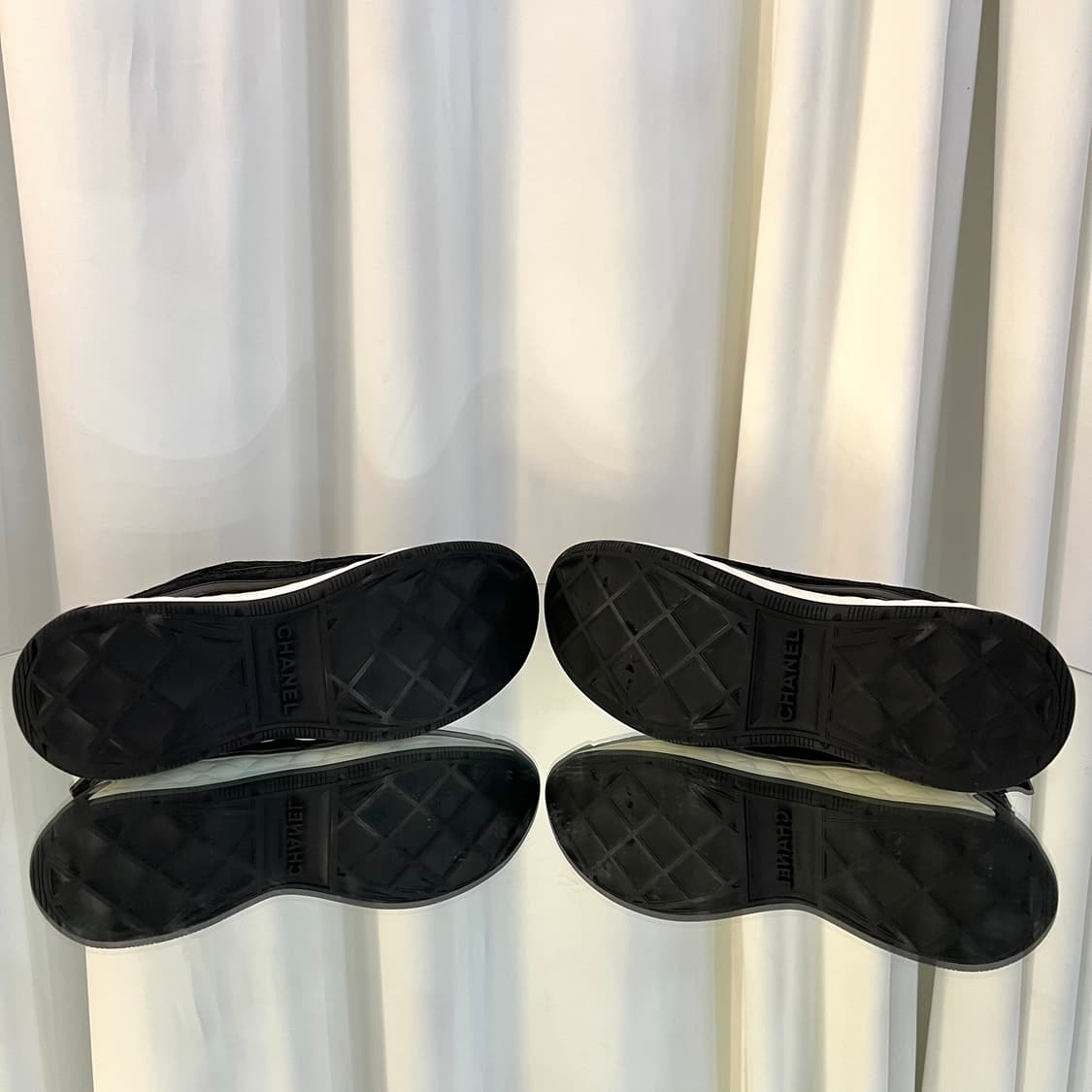 [새상품급/38.5] 샤넬 믹스드 파이버 스니커즈 벨벳 카프스킨 골드 상품이미지8