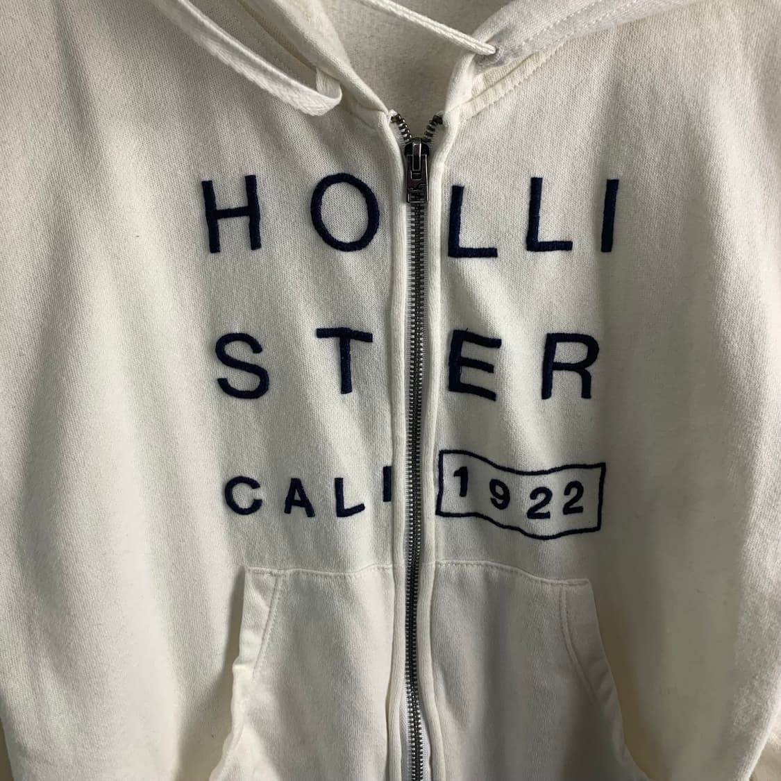 홀리스터 y2k 와투케 화이트 후드집업 상품이미지4