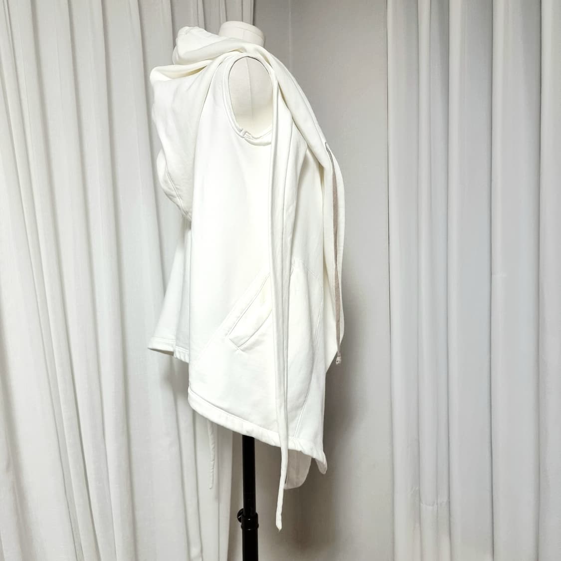 릭오웬스 다크쉐도우 드레이핑 마운틴 후드 슬리브리스 (표기M) 상태최상 상품이미지4