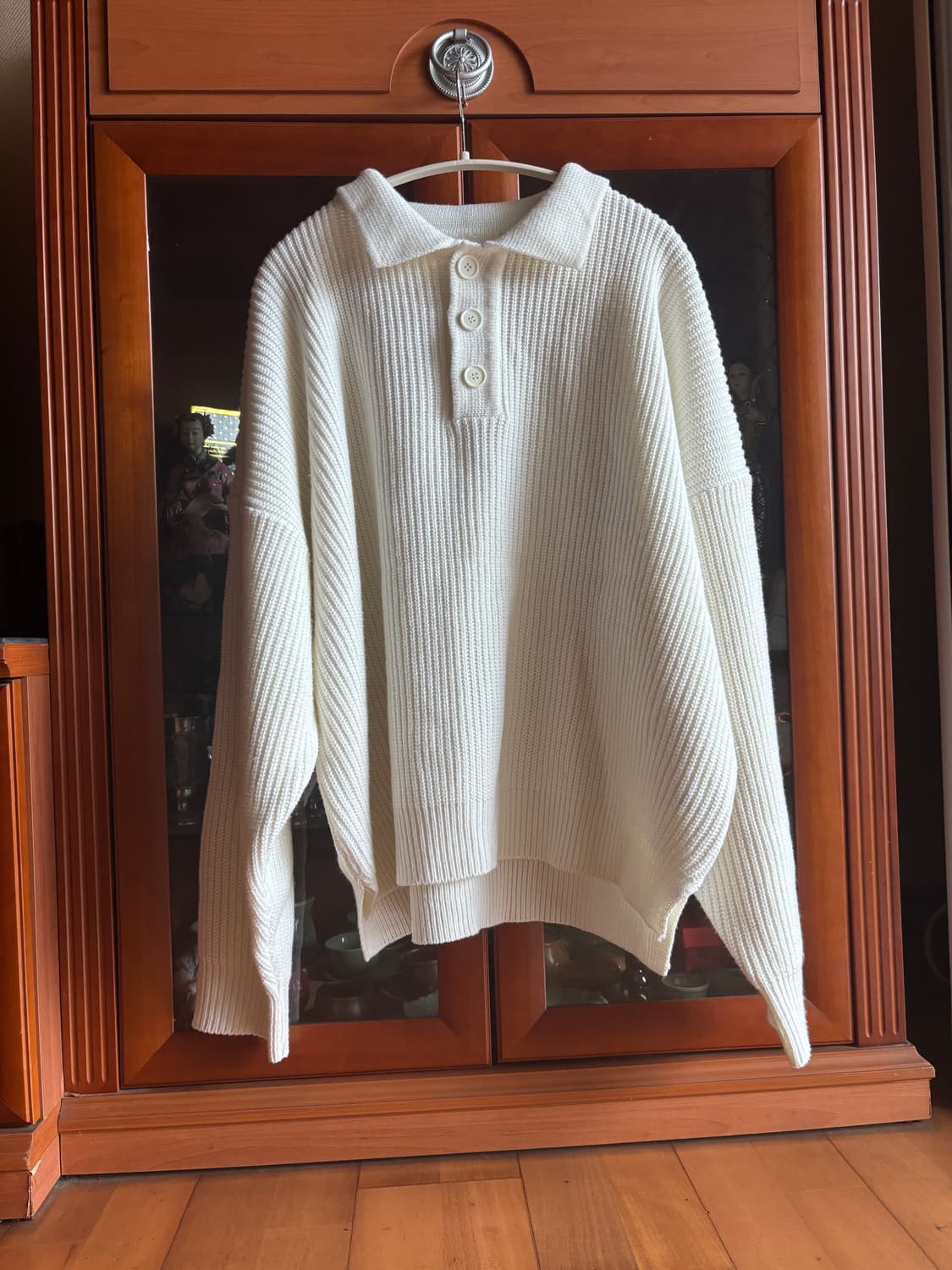 테네르 화이트 카라 니트 상품이미지1