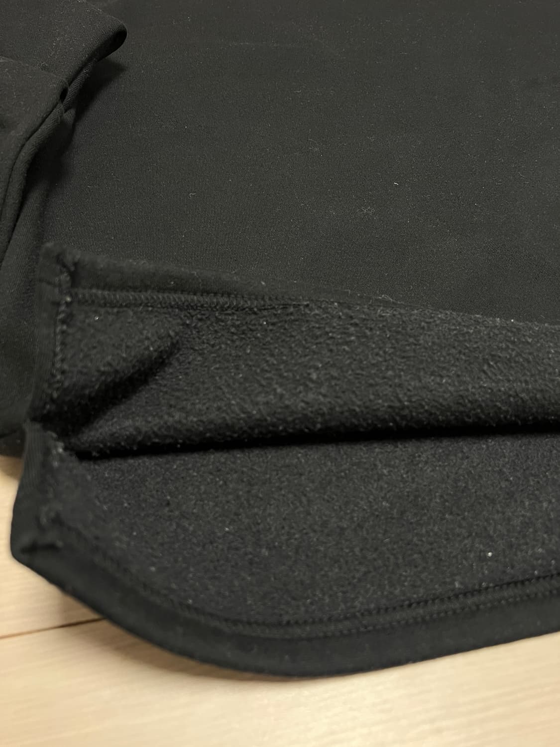 블랙 기모 맨투맨 / 베이직 롱슬리브 / 오버핏 상품이미지4