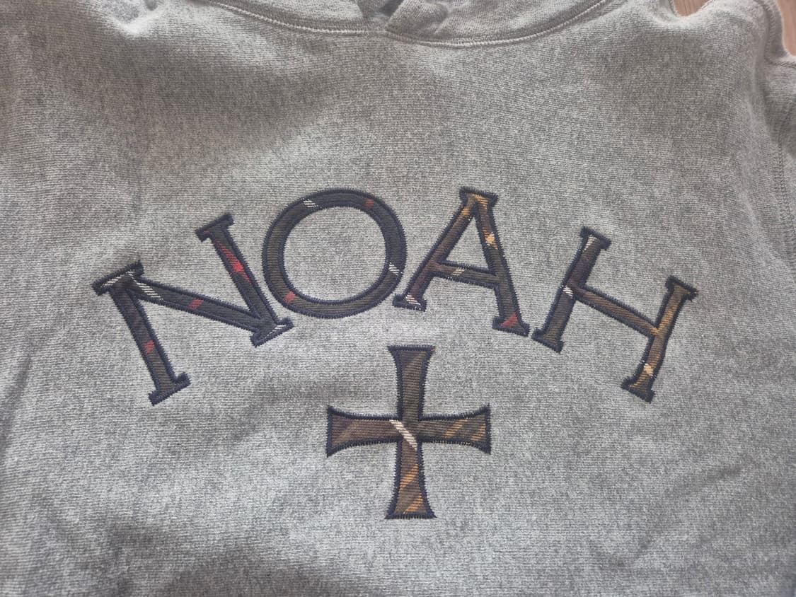 노아x바버 후드티 판매합니다 상품이미지2