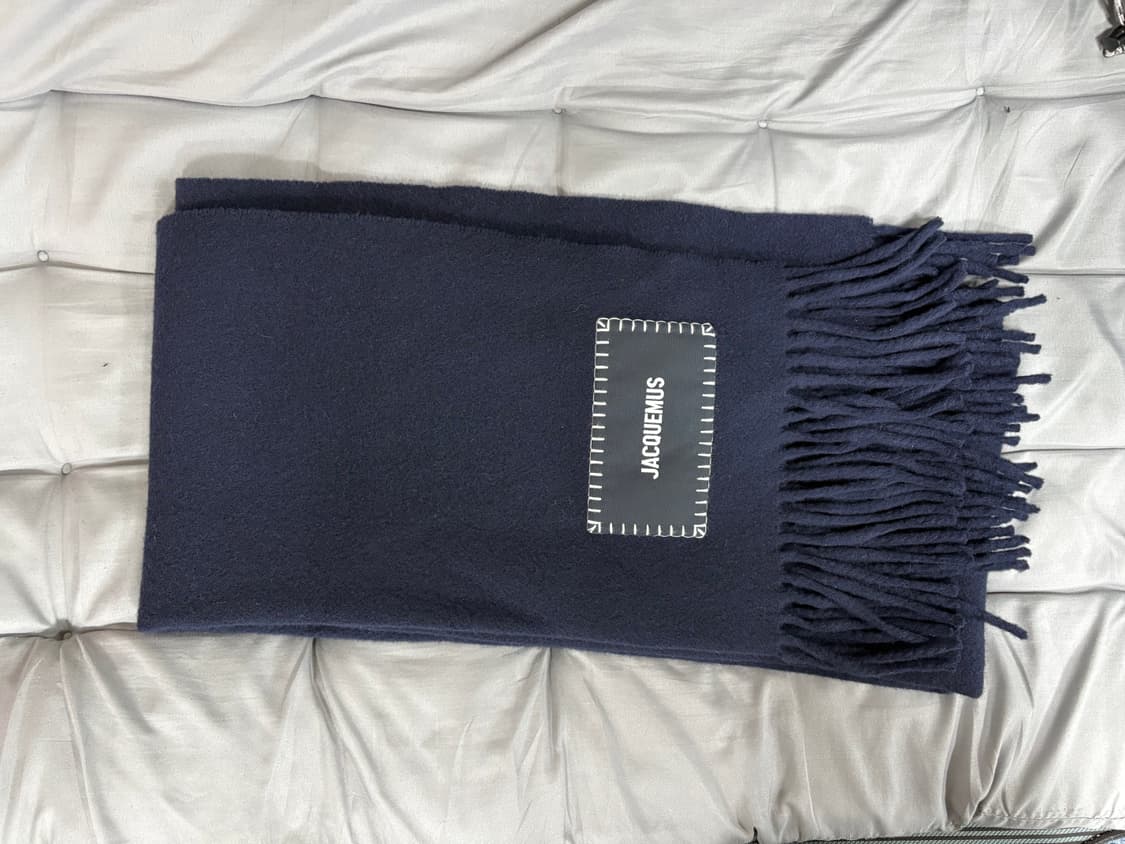 자크뮈스 울 머플러 네이비 상품이미지2