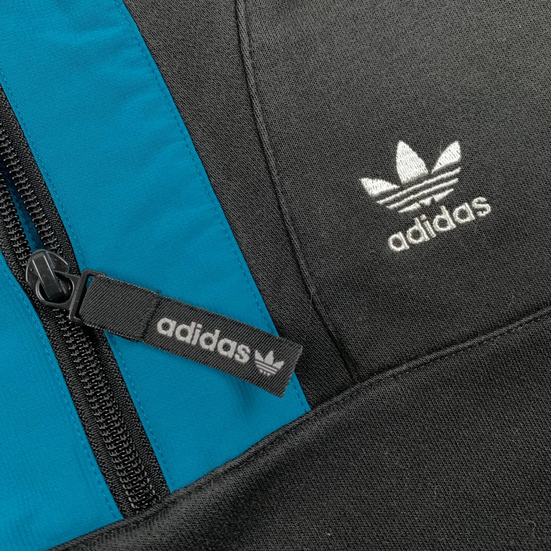 아디다스 오리지널스 쿼터집업 빅포켓 맨투맨 블랙 상품이미지3