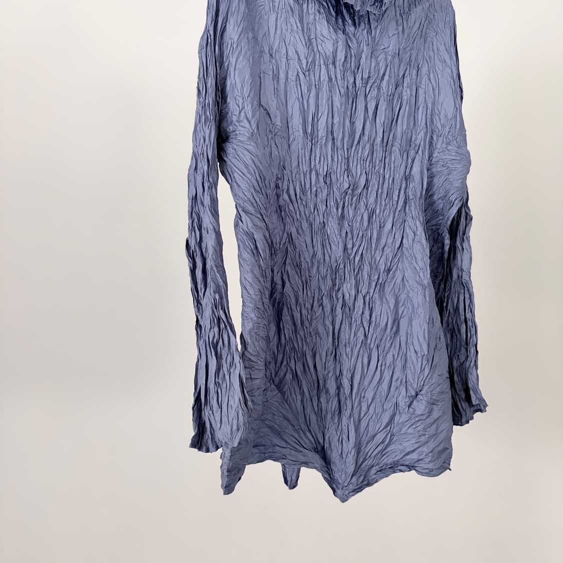 Wrinkle High Neck Blouse 상품이미지5