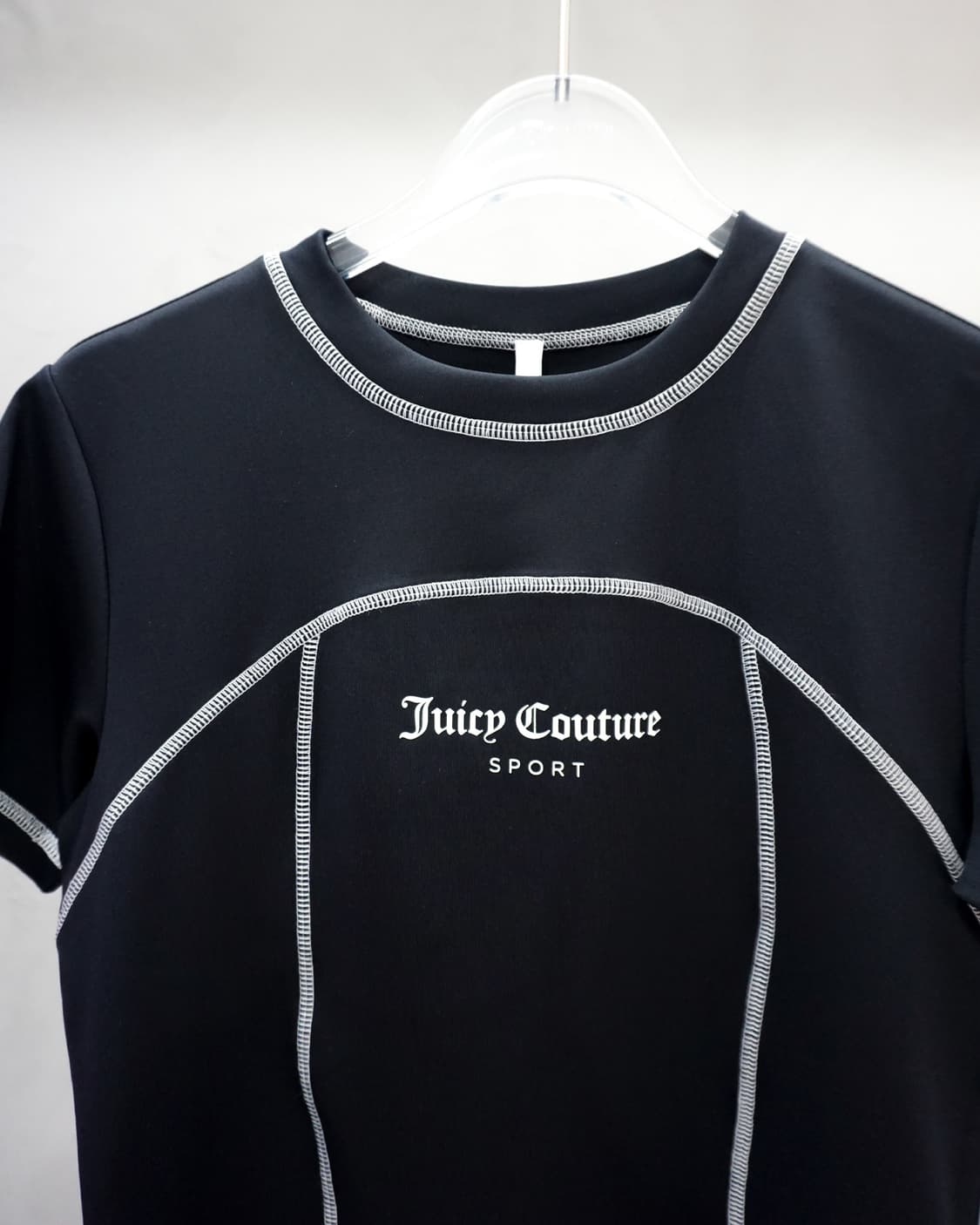 쥬시꾸띄르 스포츠 검정 반팔티 상품이미지3