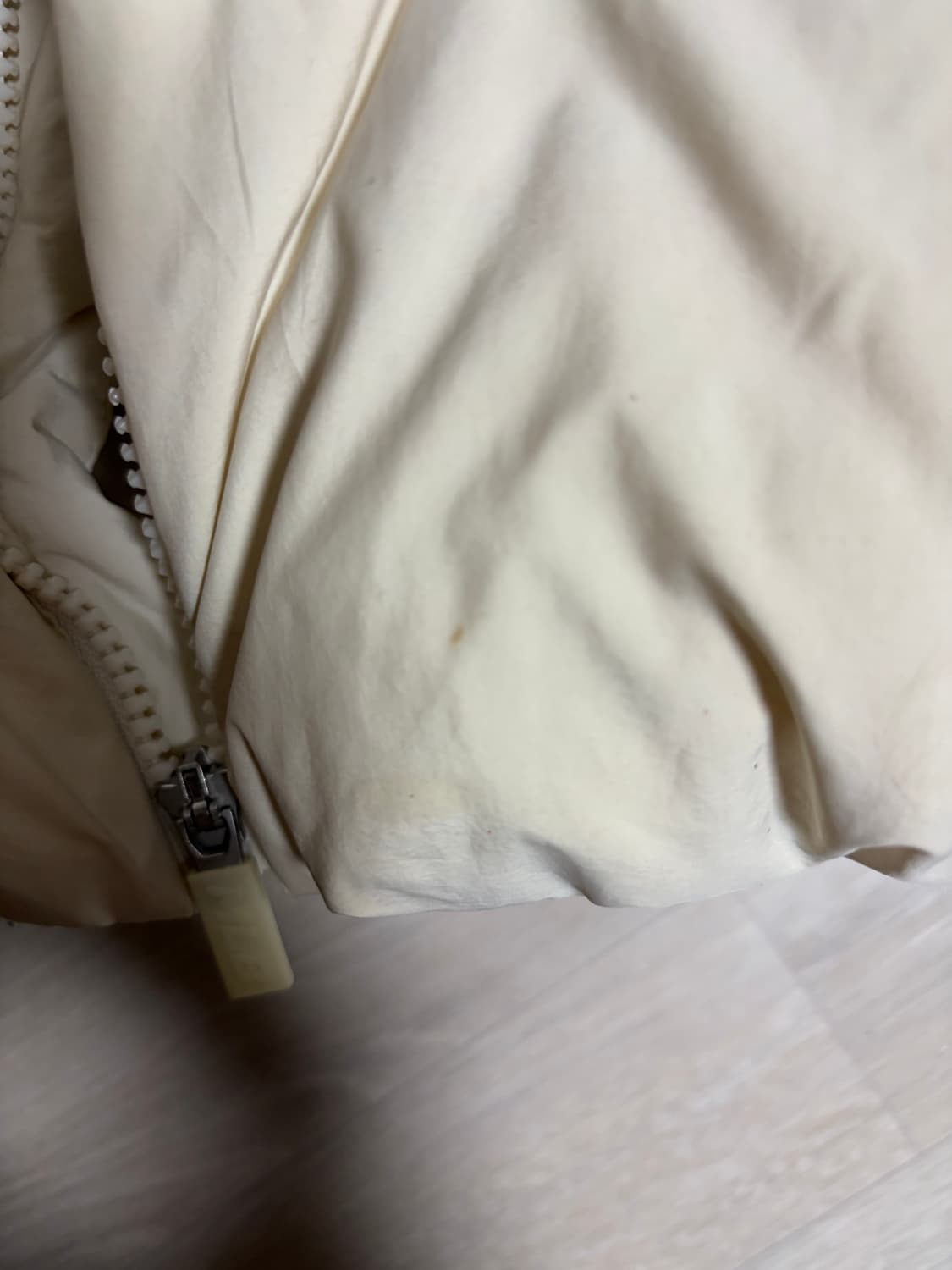 MLB 메가로고 덕다운 패딩 아이보리 상품이미지6