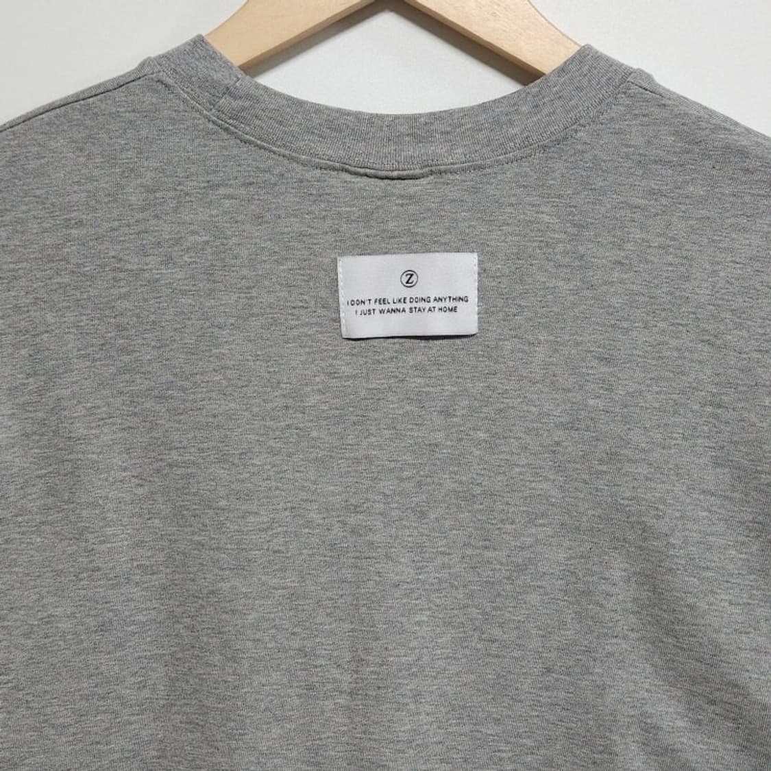 프리사이즈 LAZYZ 레이지지 레터링 긴팔 티셔츠 상품이미지4