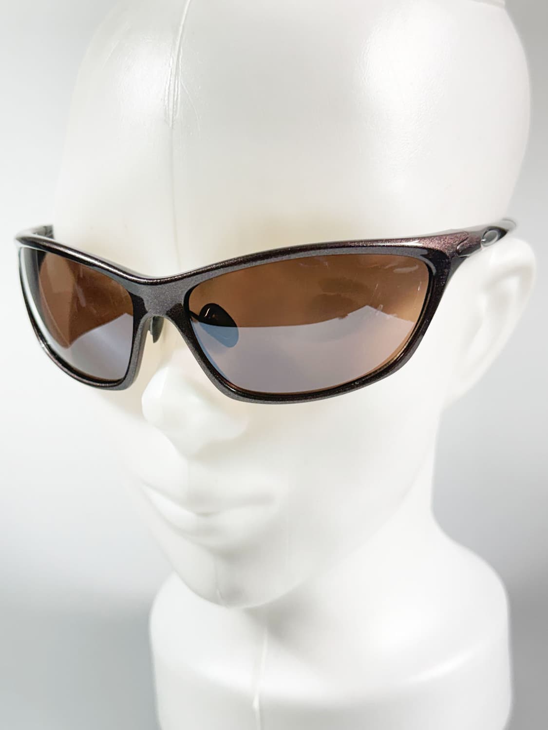 브라운 랩어라운드 스퀘어 스포티 빈티지 틴트 선글라스 상품이미지8