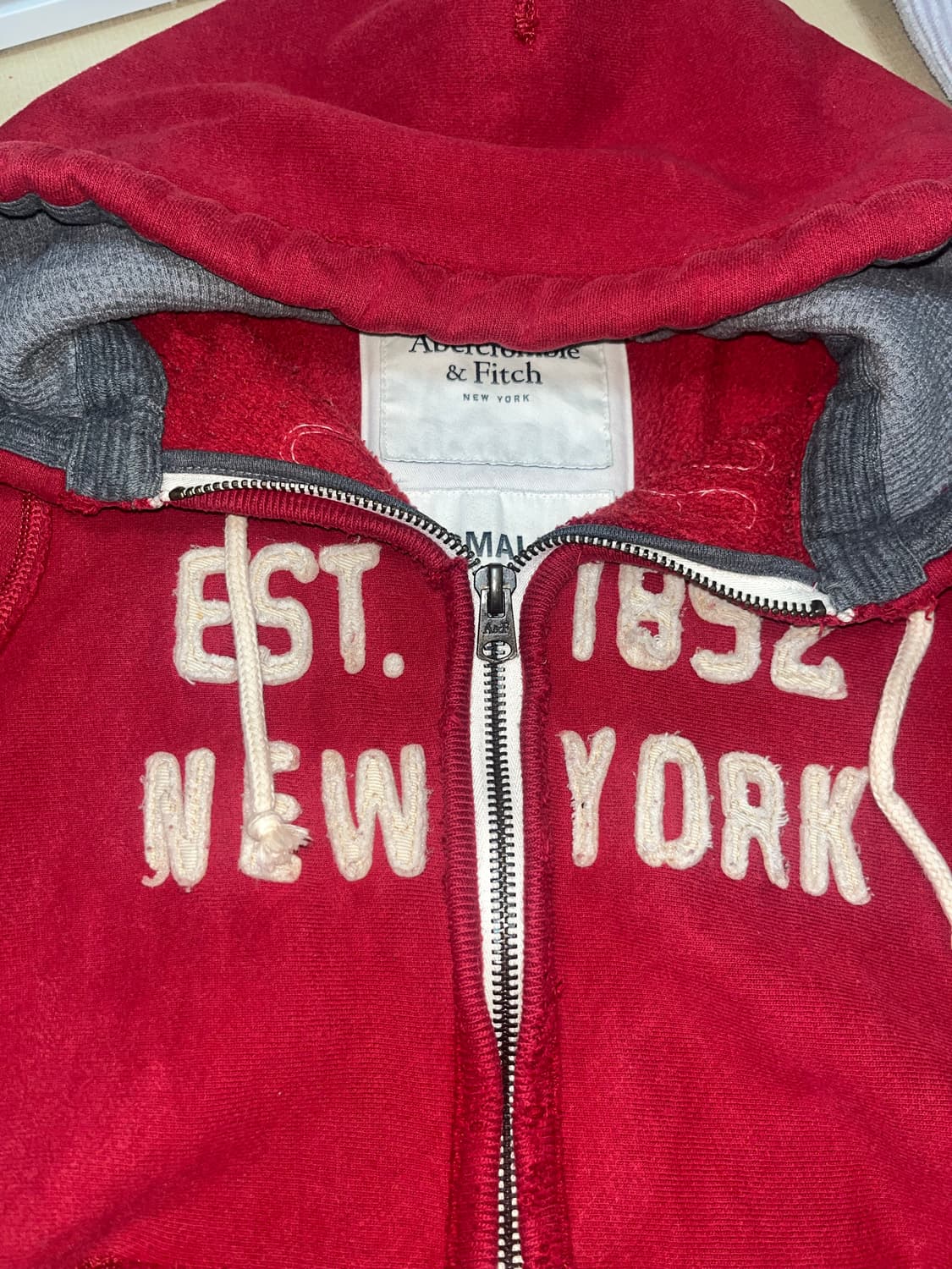 아베크롬비 양홍원 착용 기모 후드집업 후디 기모 레드 아담스 마운틴 상품이미지1