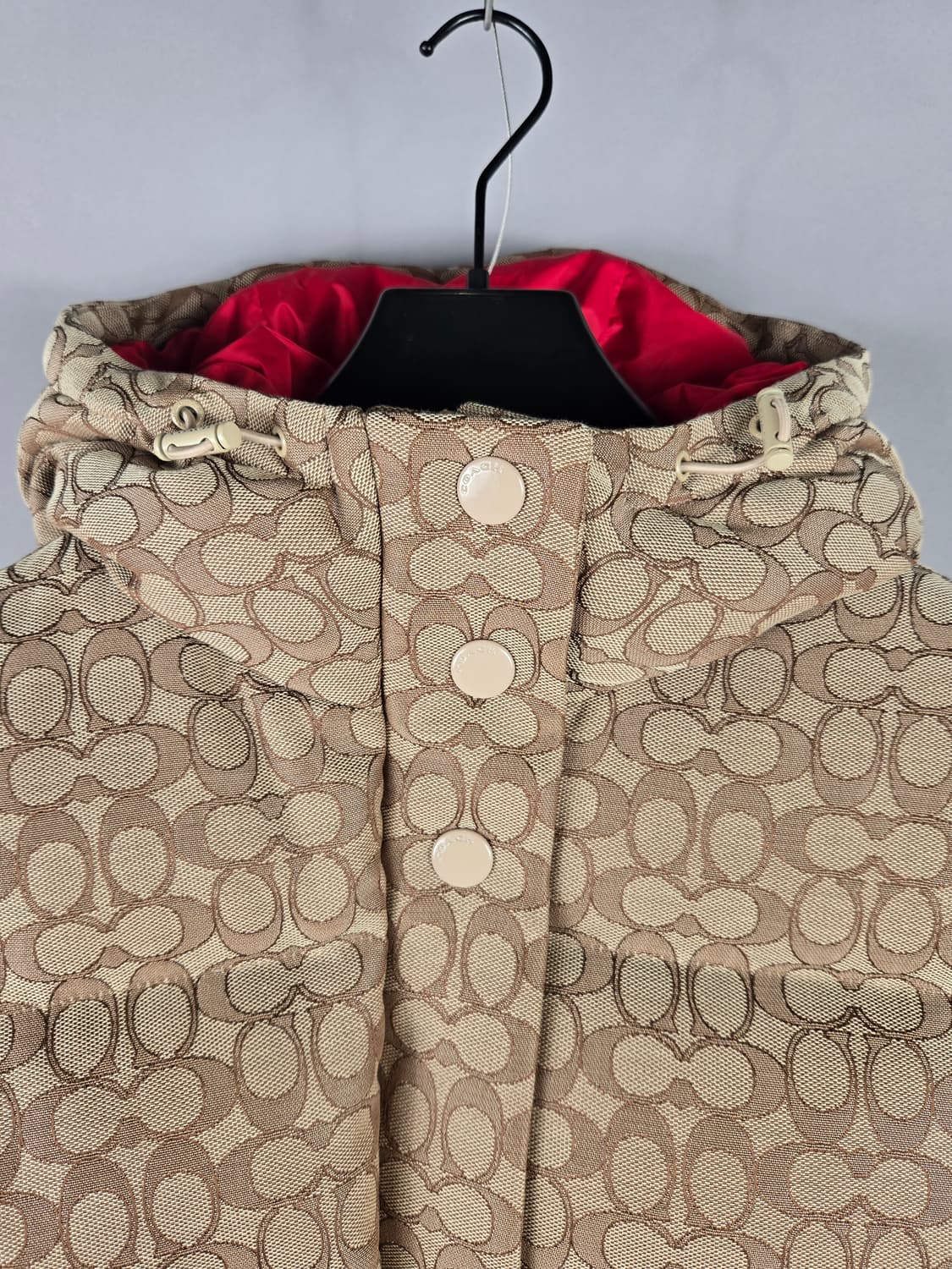 COACH 코치 로고 시그니처 자카드 덕 다운 푸퍼 패딩 S 정품 상품이미지2