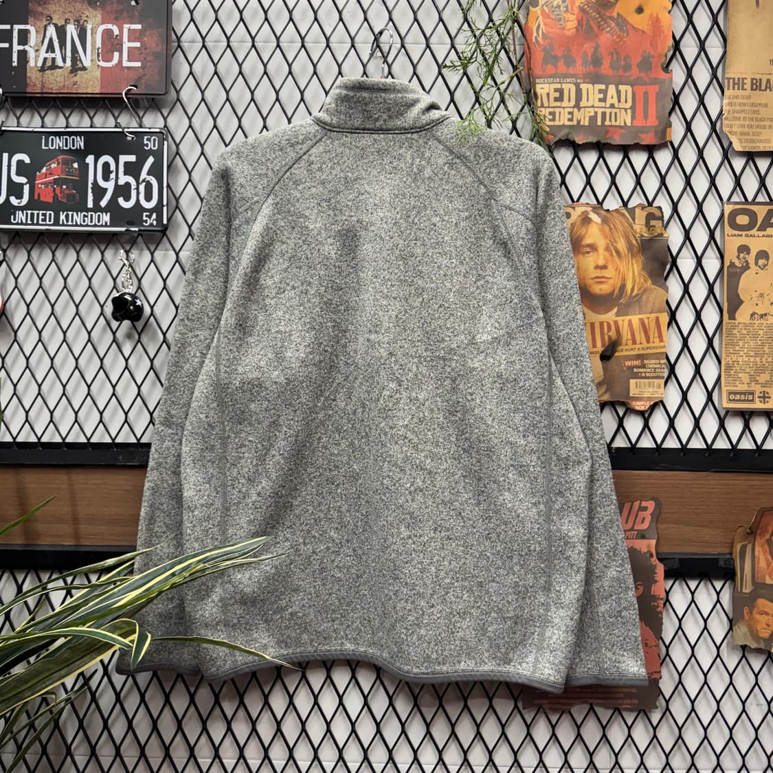 파타고니아 베터 스웨터 하프 집업 전면 집업 포켓 포인트 그레이 상품이미지2