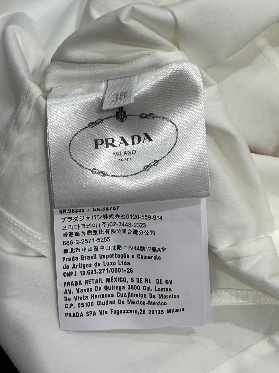 PRADA 화이트 셔츠 38 정품 상품이미지3