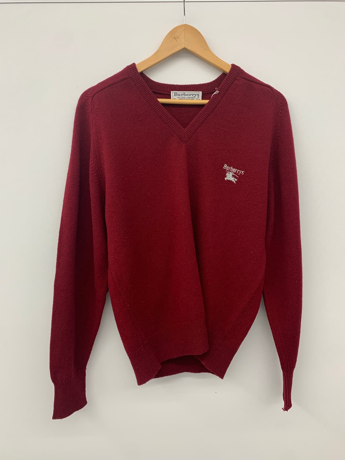 Burberrys u.k 버건디 브이넥 니트 상품이미지3