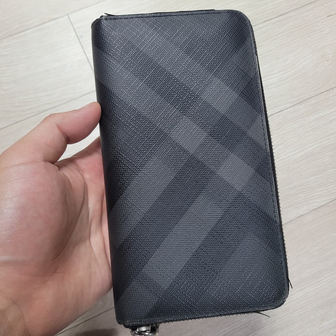 정품 버버리 여성 지퍼 장지갑 상품이미지2