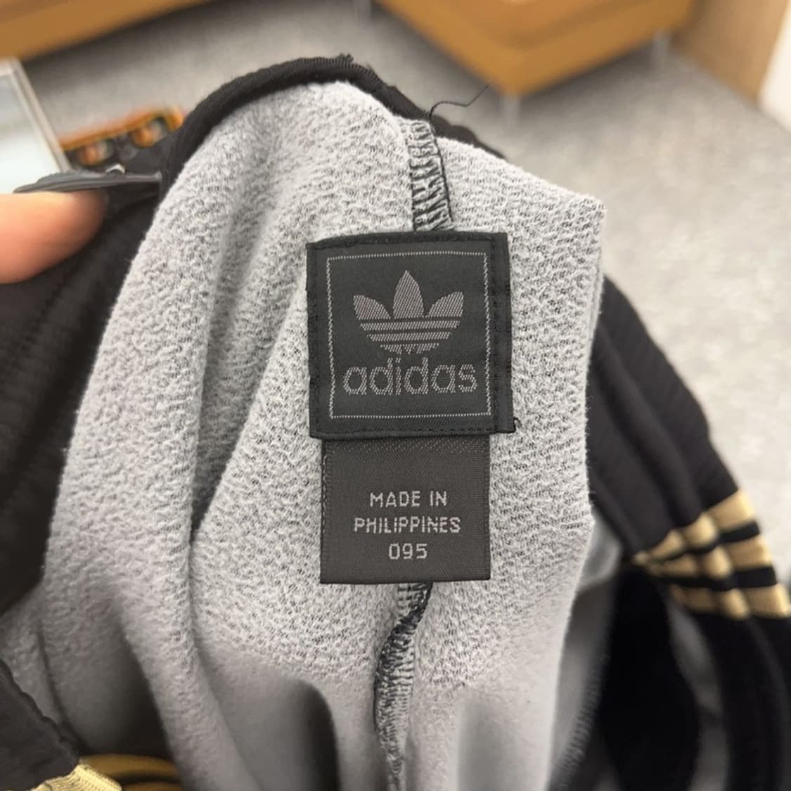 아디다스 흑탭 Y2K 유로파 대장핏 검골 트랙팬츠 95 C08505 상품이미지5