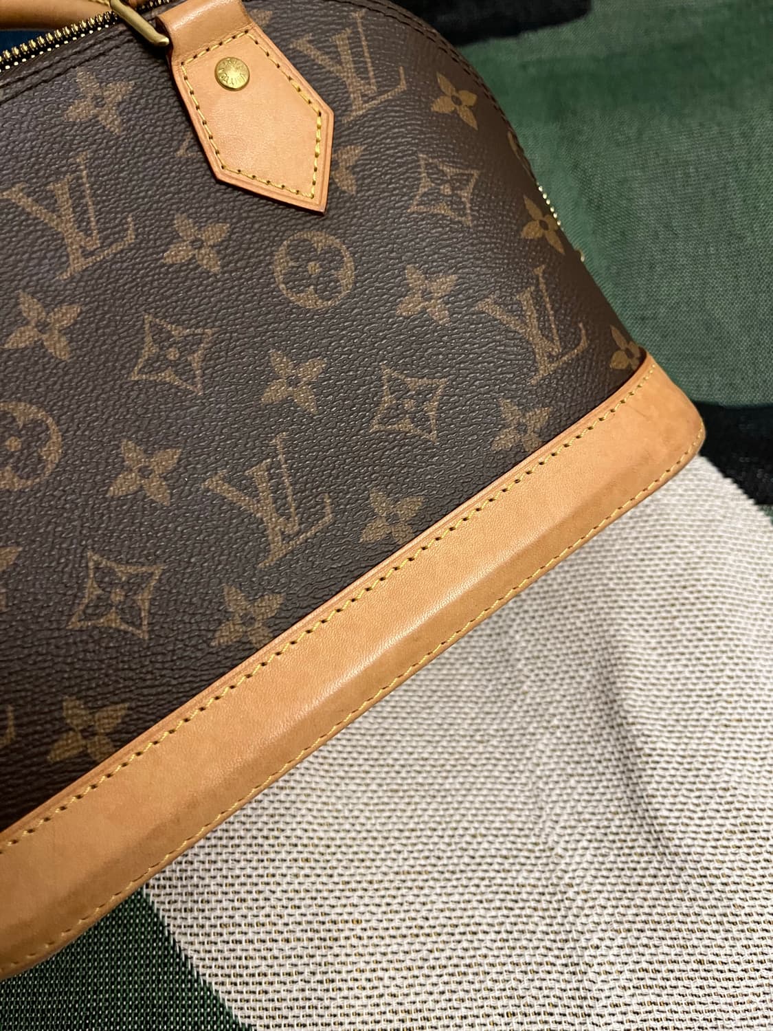 루이비통 알마BB 모노그램  상품이미지4