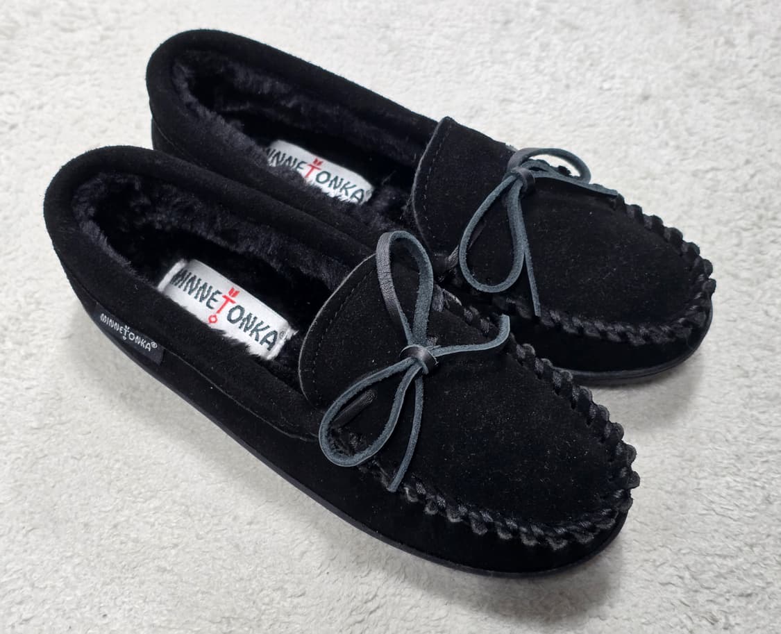 미네통카 킬티 모카신 블랙 스웨이드 5 상품이미지2