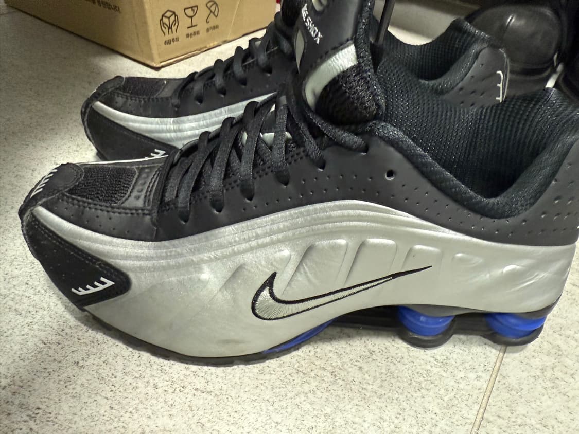 (W265) 나이키 샥스r4 메탈릭실버 앤 블랙 상품이미지2