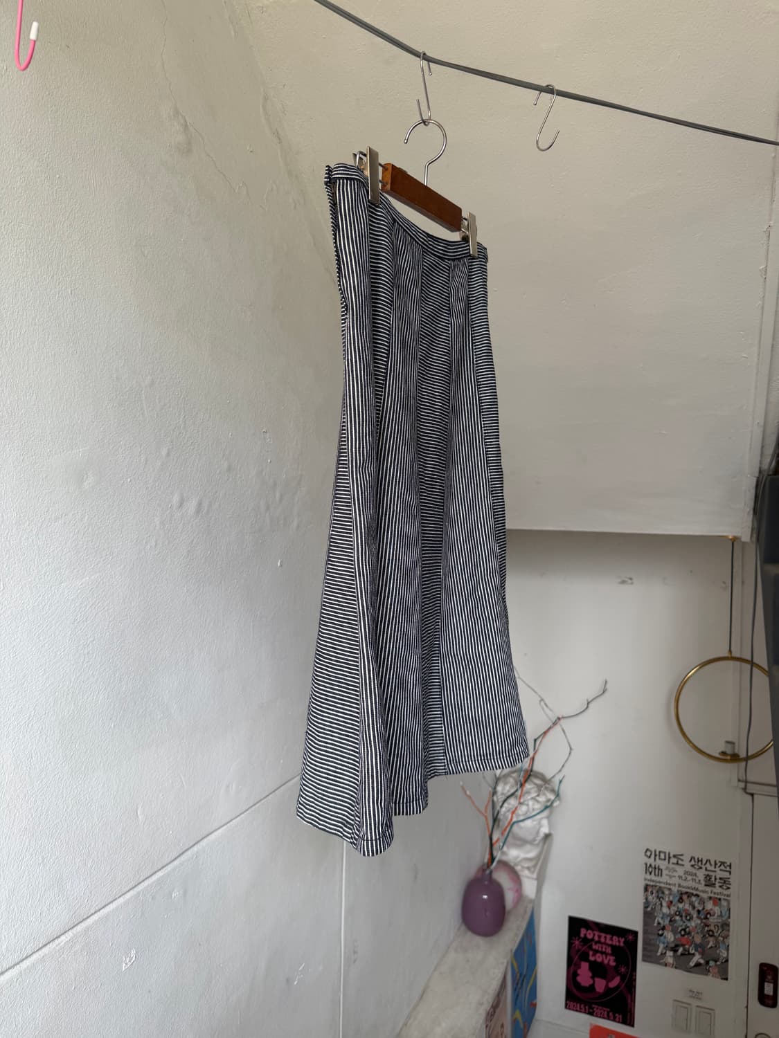 데님 스트라이프 플레어 미디 스커트 상품이미지8