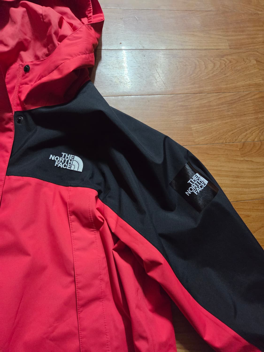 노스페이스 바람막이 상품이미지3