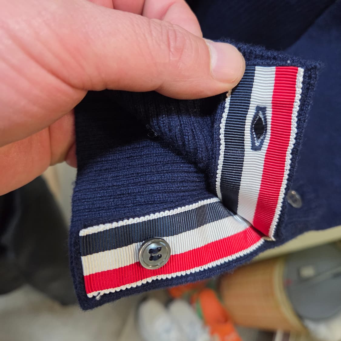 톰브라운 캐시미어 가디건 상품이미지4