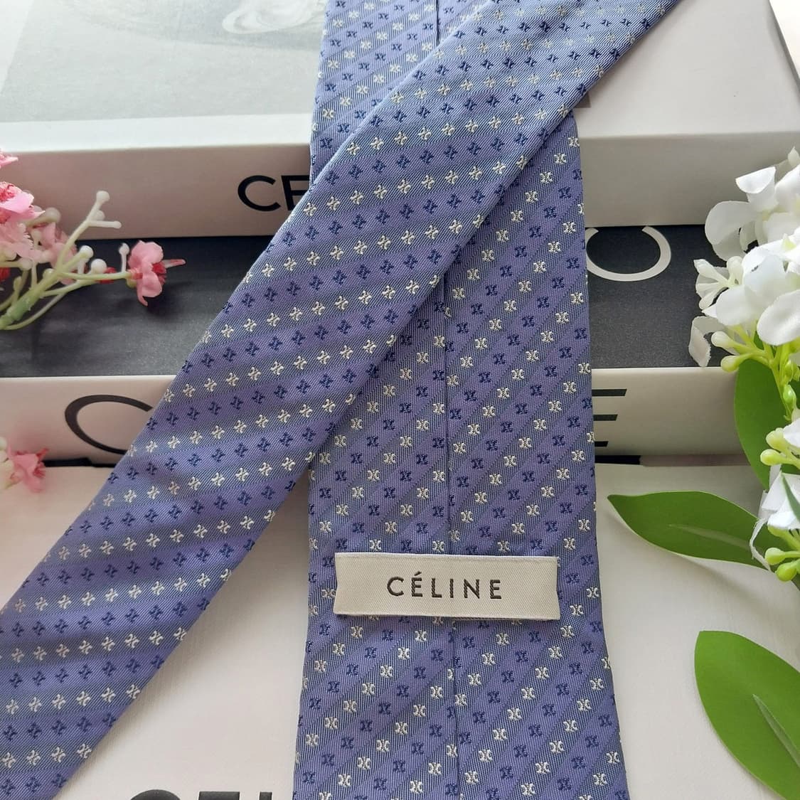 셀린느 실크 트리오페 로고 패턴 넥타이 8.6cm A+등급 K1721
 상품이미지6