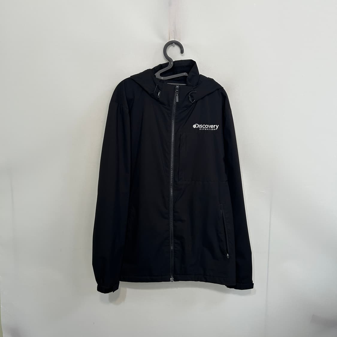 디스커버리 남성 바람막이 110 블랙 상품이미지1
