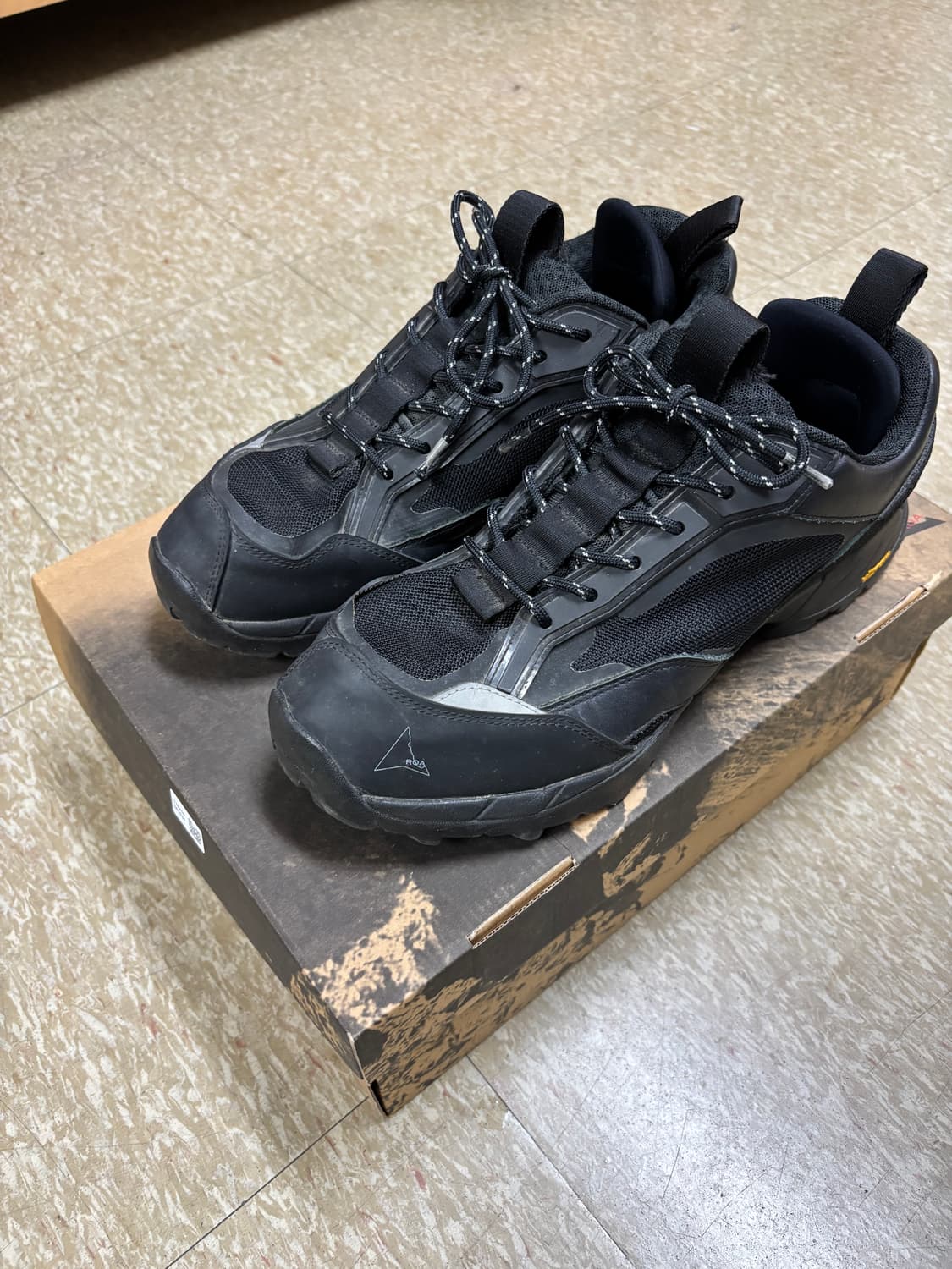 로아 하이킹 락파 블랙 42 상품이미지2