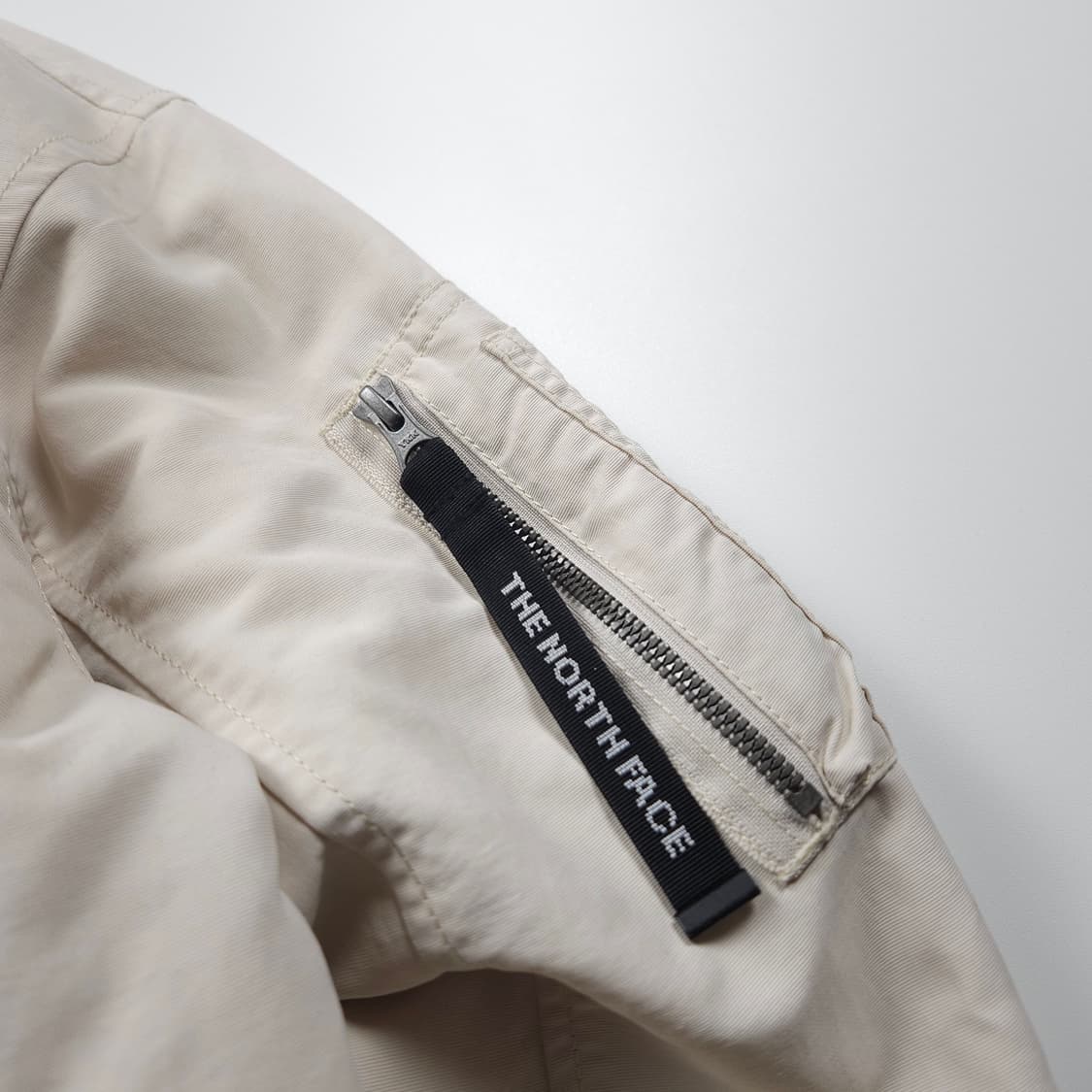 노스페이스 화이트라벨 닐턴 히트 크롭 봄버 자켓 (85) 상품이미지4