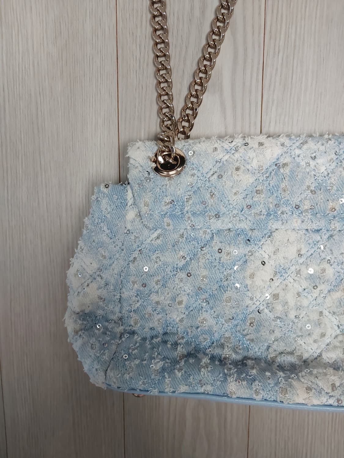 게스 GUESS 미니 플랩 퀼팅백 갸루 핀터깔 상품이미지6