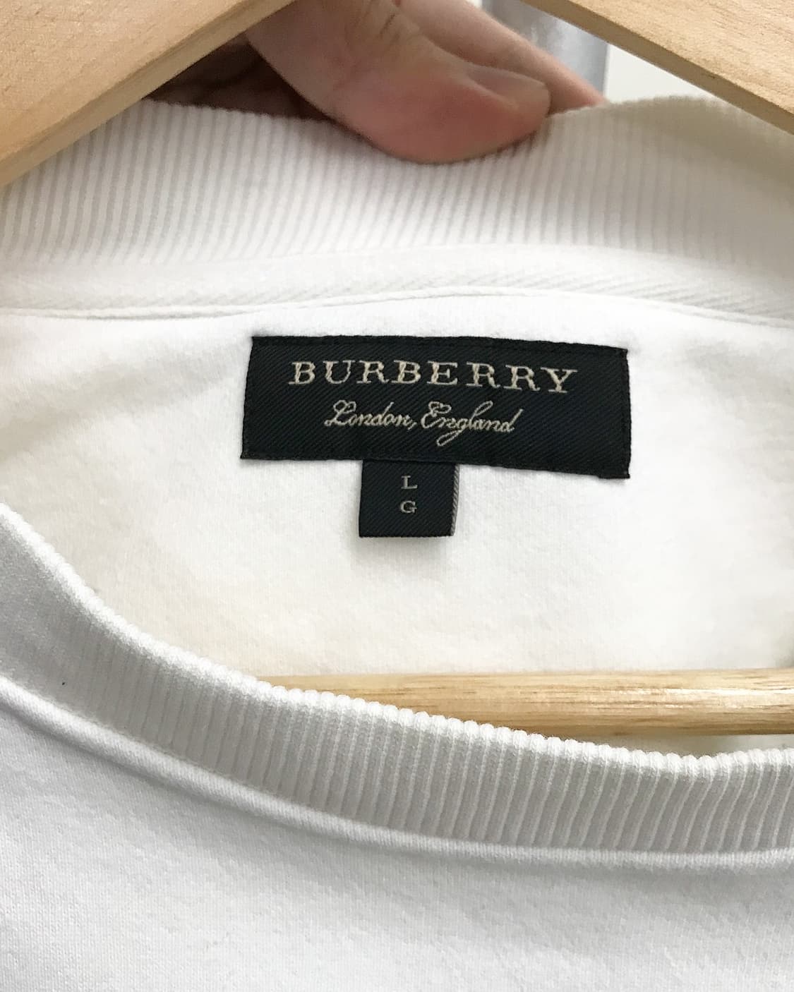 버버리 월계수 빅로고 맨투맨 상품이미지2