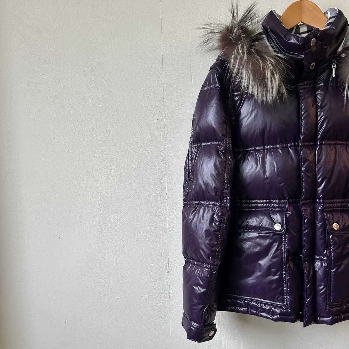 버버리 실버 폭스 다운 패딩 상품이미지6