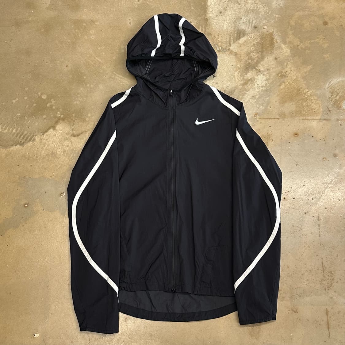 M 나이키 여성용 화이트라인 블랙 후드 바람막이 상품이미지2