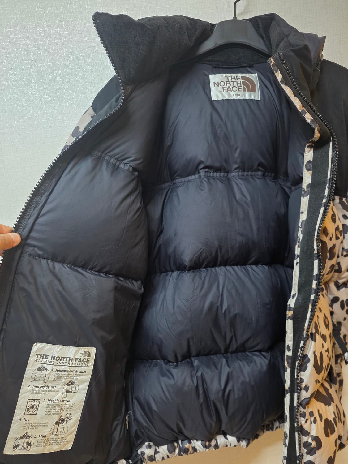 노스페이스 눕시 레오파드 패딩 상품이미지5