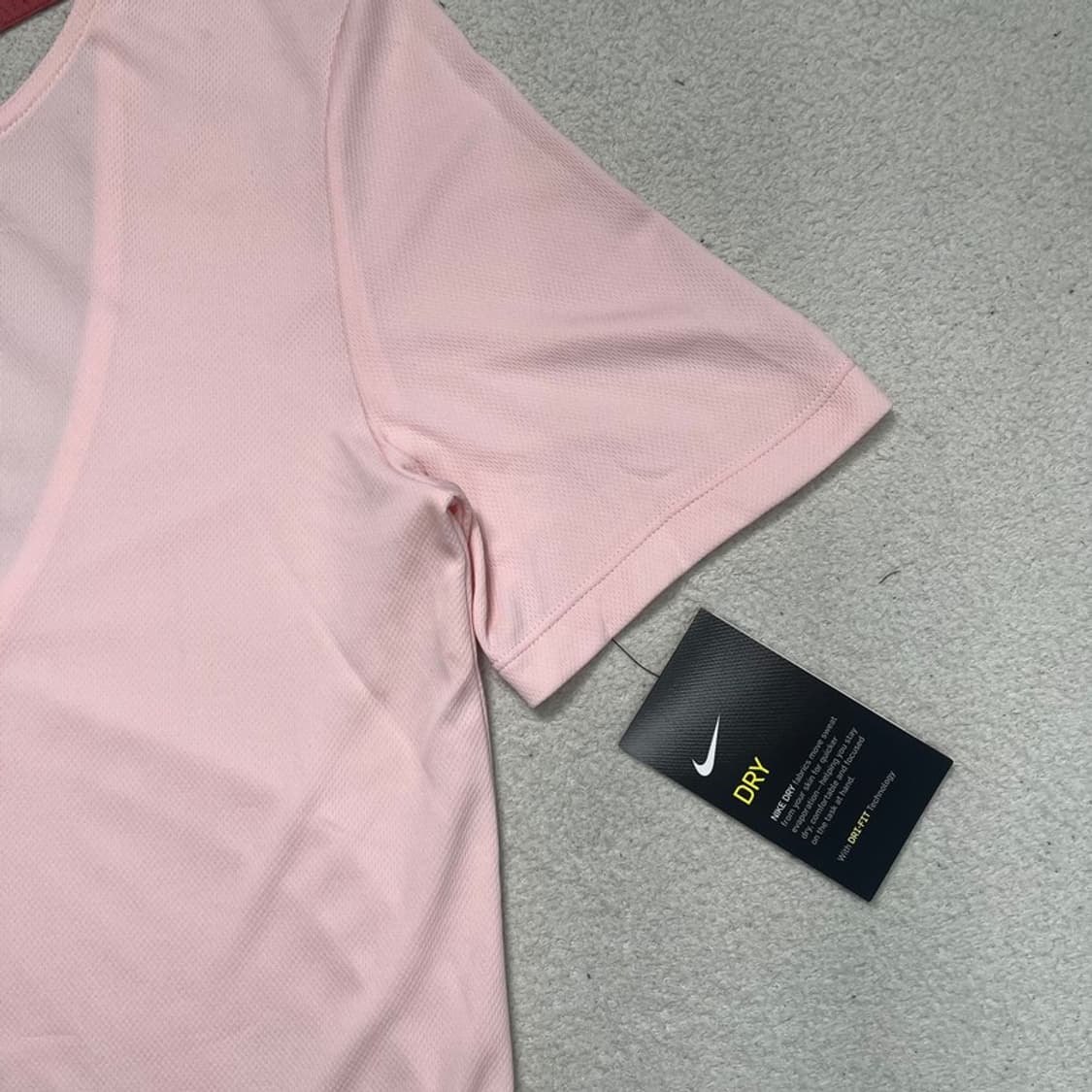NIKE 드라이핏 트레이닝 탑 핑크 M 상품이미지4