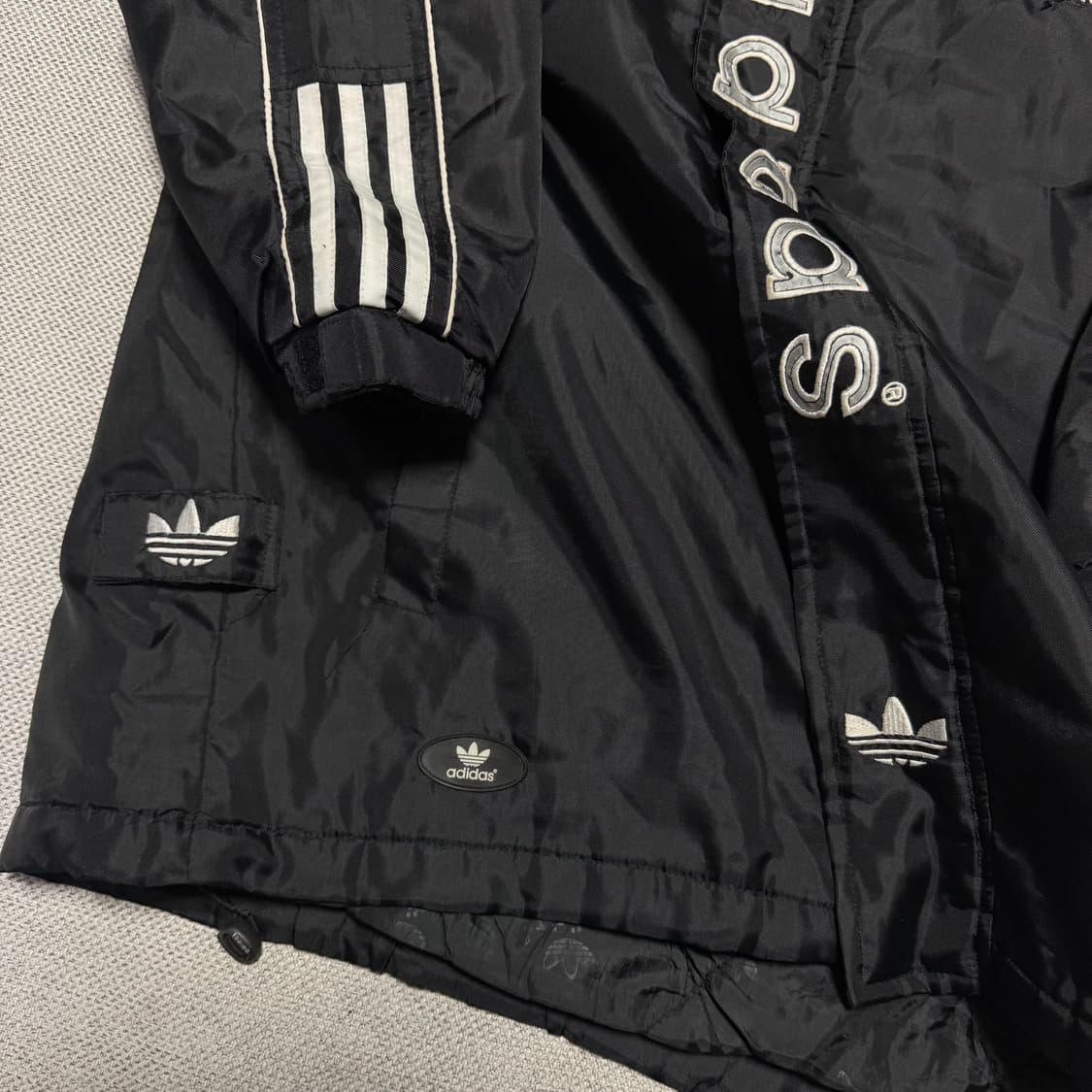 아디다스 올드스쿨 빅로고 바람막이 자켓 상품이미지3