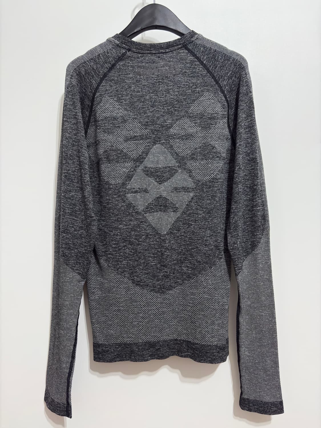 아식스 X 키코 코스타디노브 / 심리스 탑 블랙 / M 상품이미지4