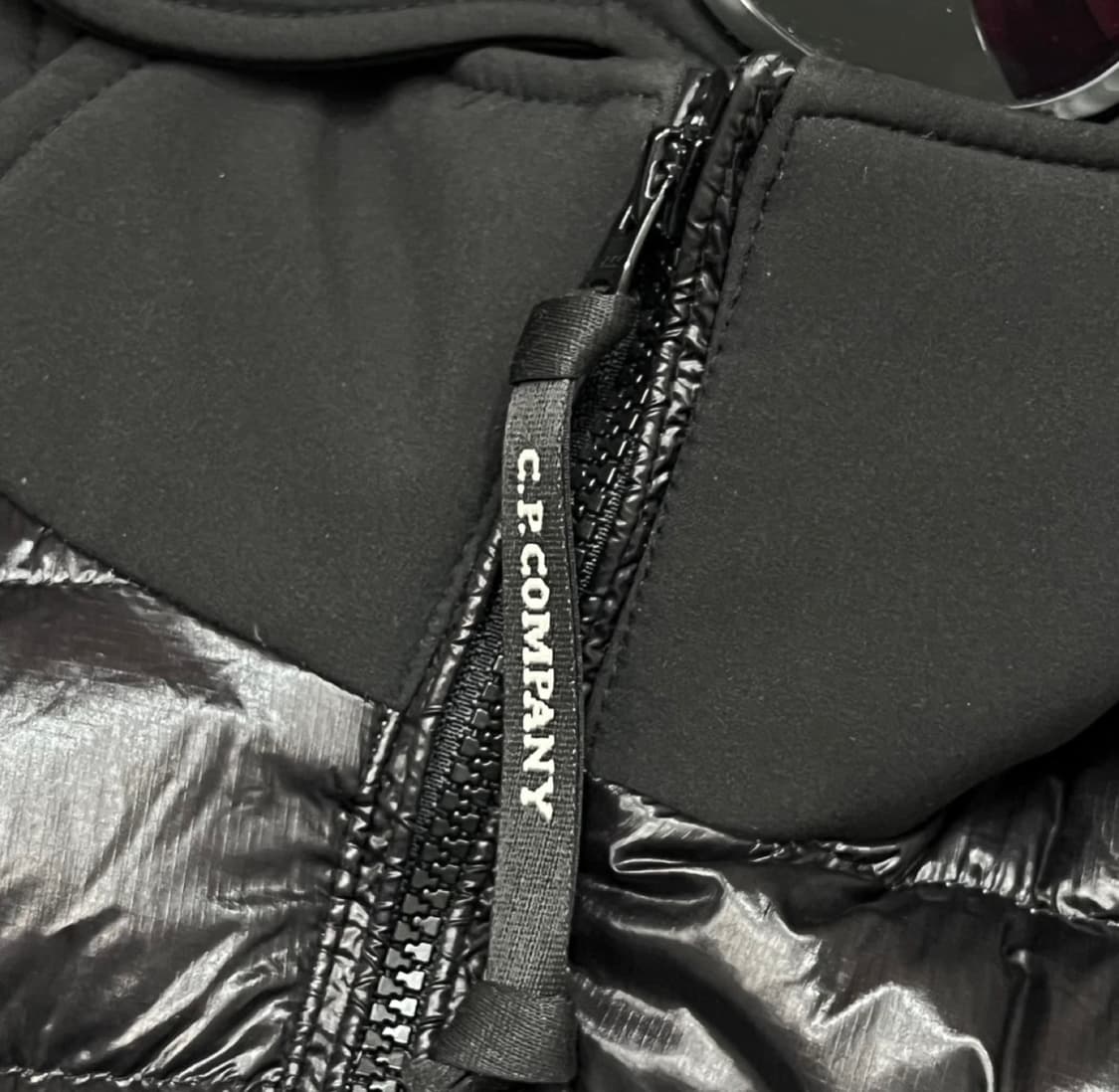 cp컴퍼니 dd쉘 고글 니트패딩 상품이미지2