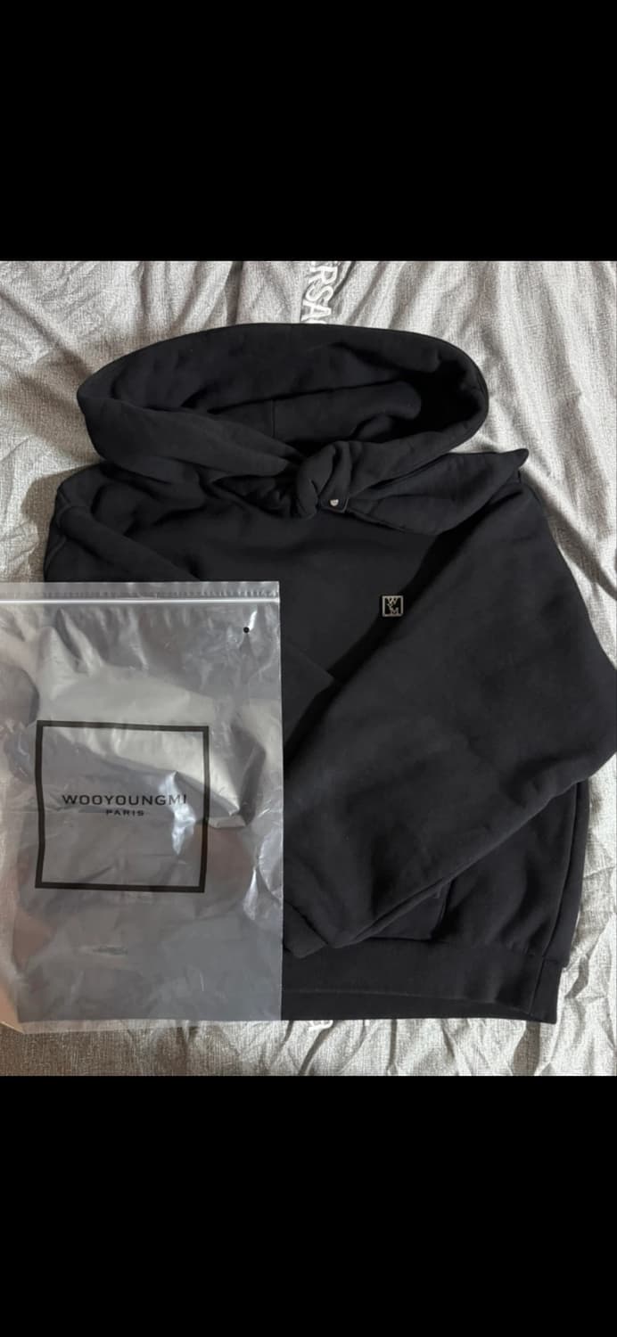 우영미 블랙 매듭 디테일 후드티 48사이즈 새상품급 상품이미지1