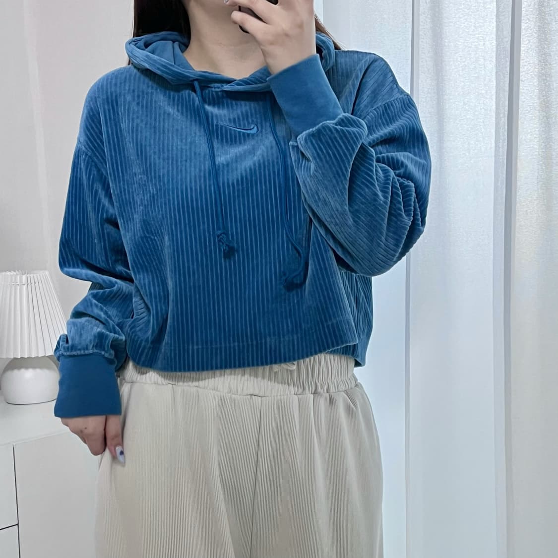 [정품] 나이키 블루스우시 벨벳 크롭 후드티 [ S ] 상품이미지2