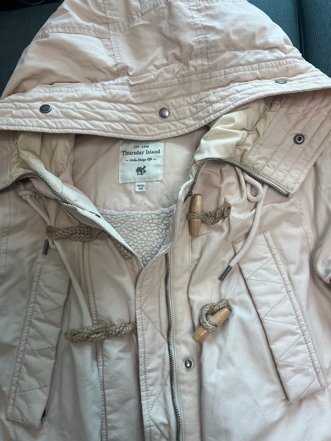 써스데이아일랜드 아이보리 떡볶이 패딩 점퍼 사파리 모리걸 상품이미지7