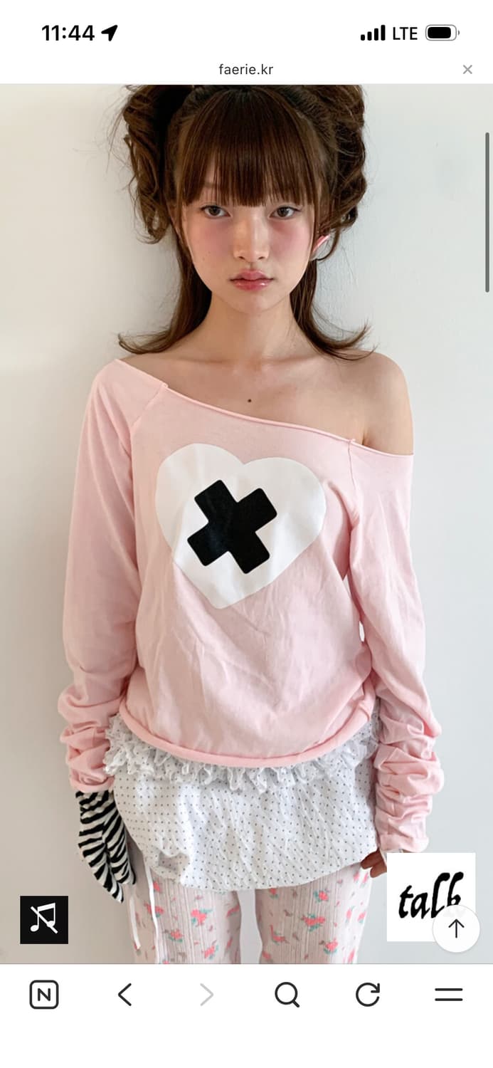 샵페어리 크로스 하트 컷 오프 티셔츠 상품이미지1