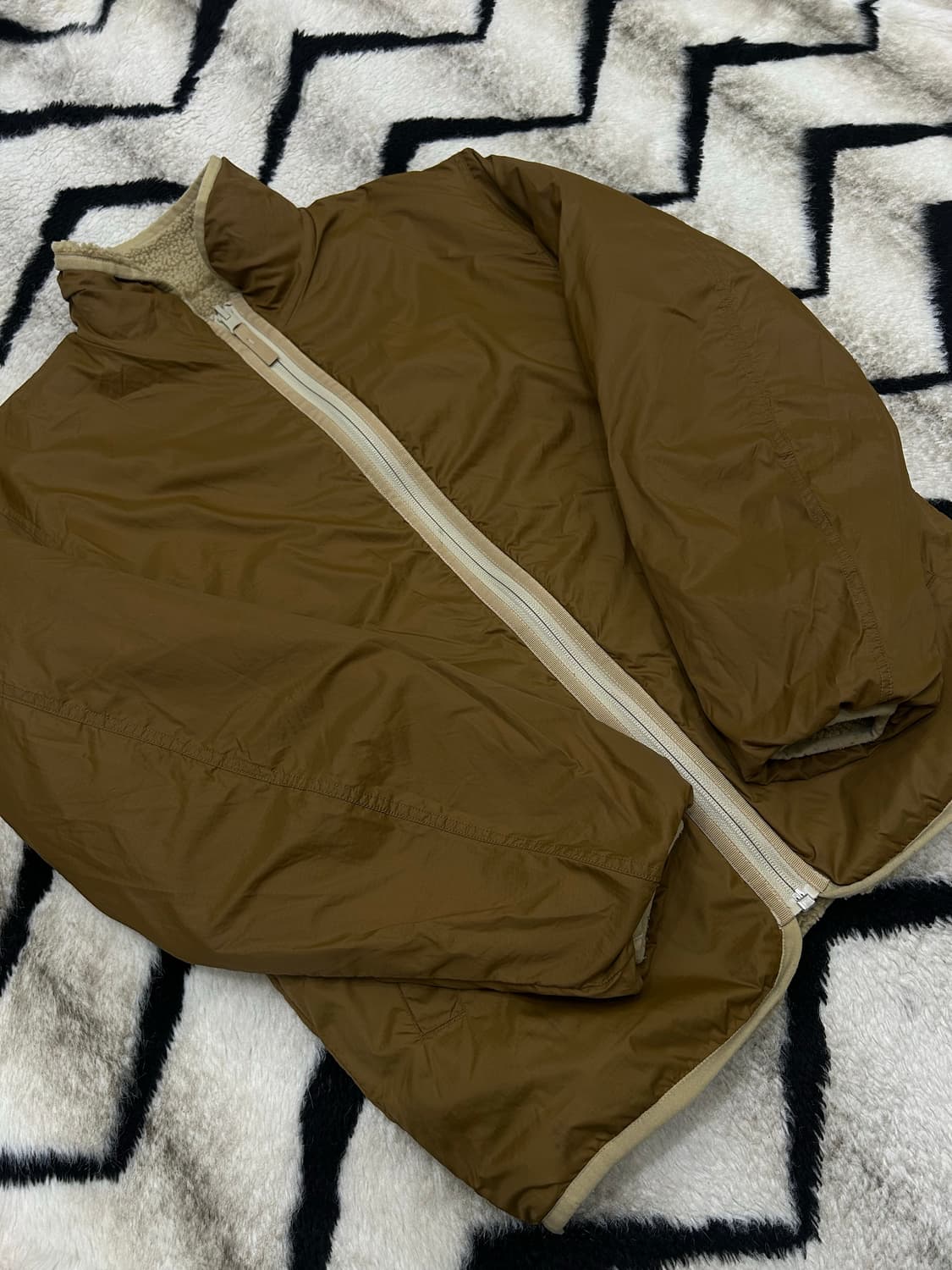 [M]유니클로 양면 쉐르파 패딩자켓/브라운베이지 상품이미지1