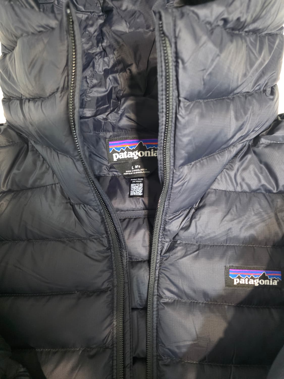 파타고니아 다운스웨터 후디 블랙 L 상품이미지2