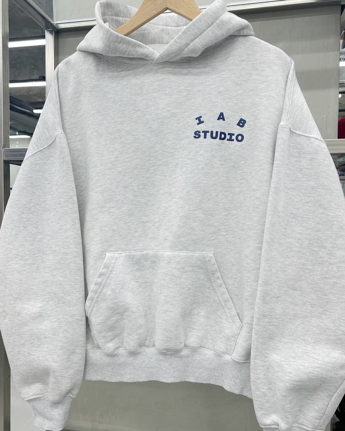 아이앱 스튜디오 베이직 빅로고 스웻 후드티 멜란지 상품이미지4