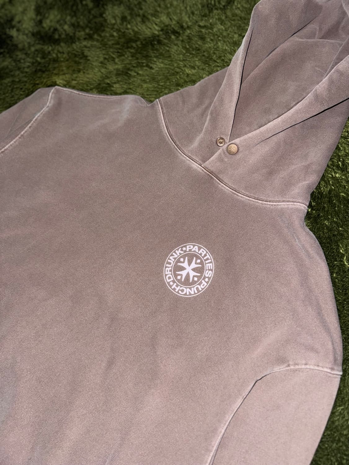 [1] 펀치 드렁크 파티즈 서클 로고 가먼트 다이드 후드 브라운 상품이미지2