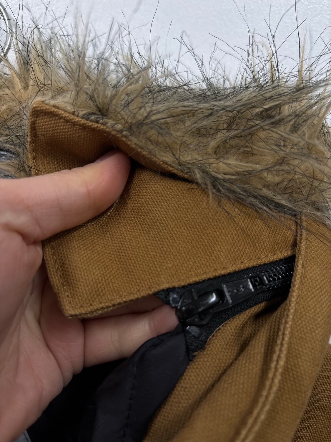 칼하트 시베리안 파카 점퍼 상품이미지5