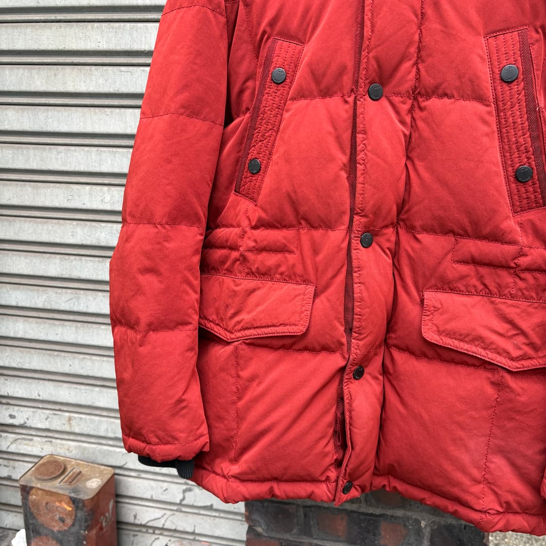 씨피컴퍼니 덕다운 레드 고글 후디드 푸퍼 자켓(탈부착) 상품이미지5