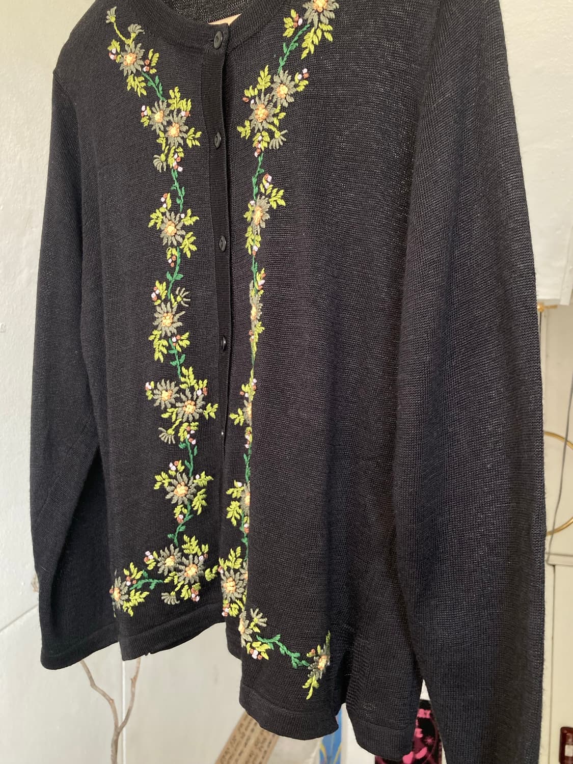 아크릴 마소재 플라워 가디건 상품이미지4